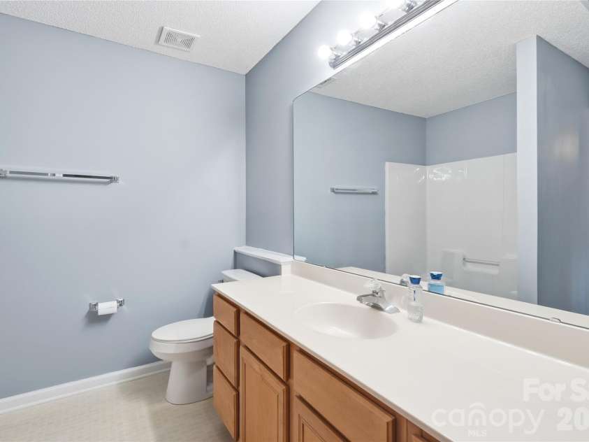 5426 Johnston Mill Court, Charlotte, NC 28269.  MLS# CAR4433561, YatesRealty ID 56227. 