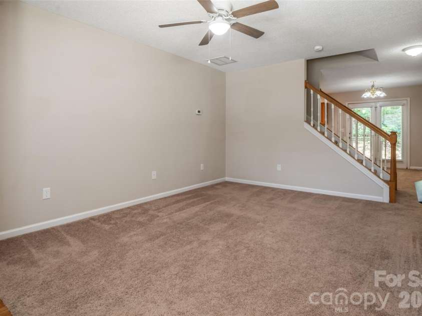 201 Birch Lane, Arden, NC 28704.  MLS# CAR4386730, YatesRealty ID 56230. Living Room