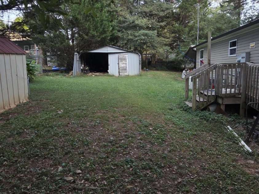 2008 7th Avenue, Hickory, NC 28602.  MLS# CAR4433791, YatesRealty ID 56233. 