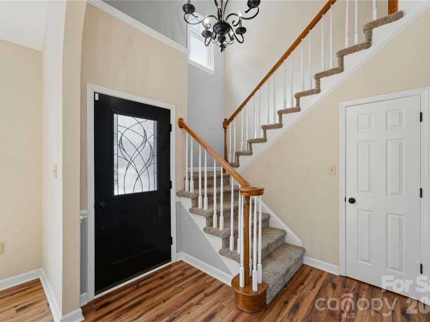 180 Bridgeport Drive, Mooresville, NC 28117.  MLS# CAR4431939, YatesRealty ID 56234. 