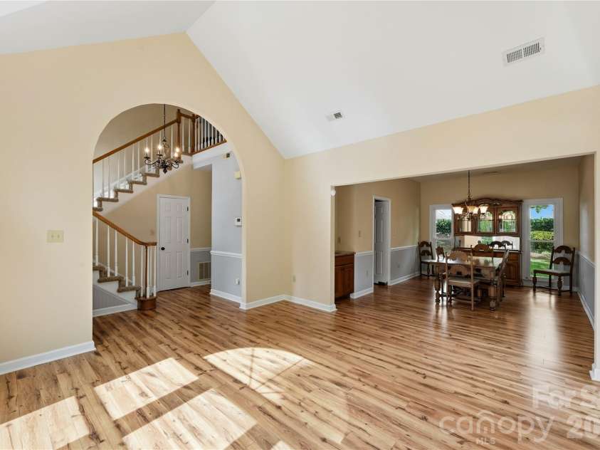 180 Bridgeport Drive, Mooresville, NC 28117.  MLS# CAR4431939, YatesRealty ID 56234. 