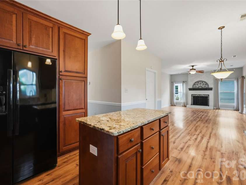 180 Bridgeport Drive, Mooresville, NC 28117.  MLS# CAR4431939, YatesRealty ID 56234. 