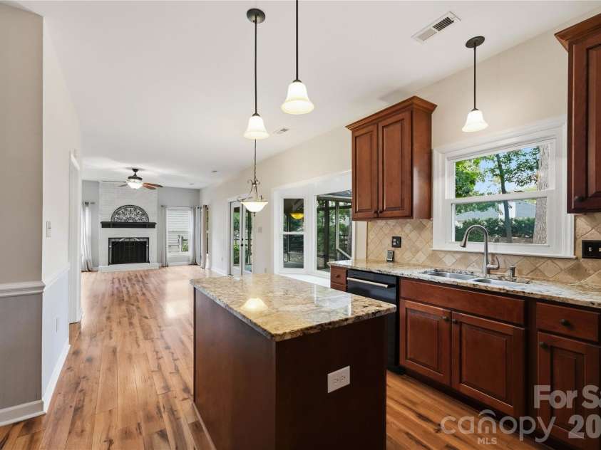 180 Bridgeport Drive, Mooresville, NC 28117.  MLS# CAR4431939, YatesRealty ID 56234. 