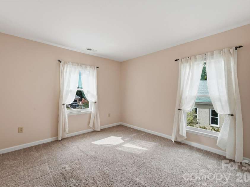 180 Bridgeport Drive, Mooresville, NC 28117.  MLS# CAR4431939, YatesRealty ID 56234. 