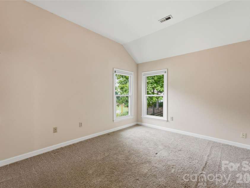 180 Bridgeport Drive, Mooresville, NC 28117.  MLS# CAR4431939, YatesRealty ID 56234. 