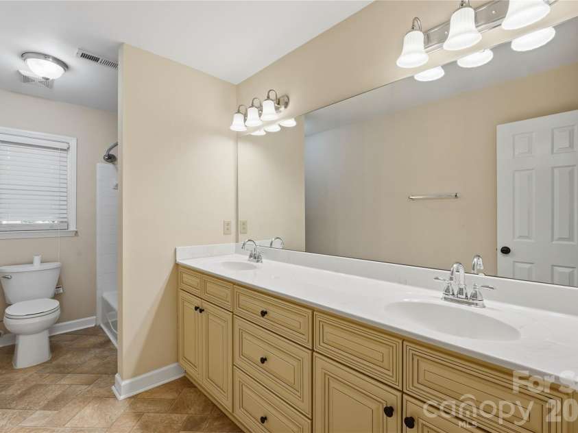 180 Bridgeport Drive, Mooresville, NC 28117.  MLS# CAR4431939, YatesRealty ID 56234. 