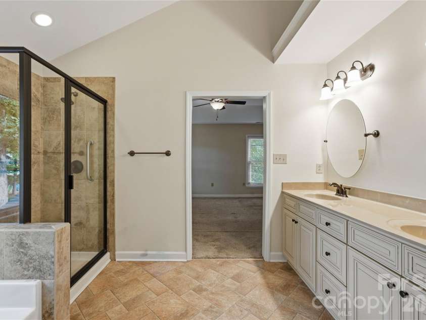 180 Bridgeport Drive, Mooresville, NC 28117.  MLS# CAR4431939, YatesRealty ID 56234. 