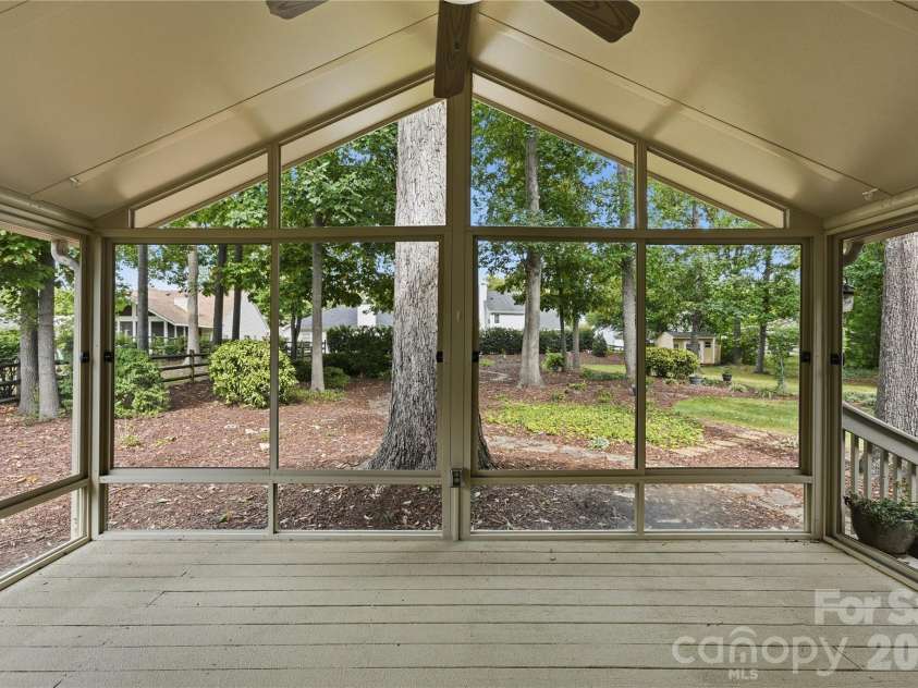 180 Bridgeport Drive, Mooresville, NC 28117.  MLS# CAR4431939, YatesRealty ID 56234. 