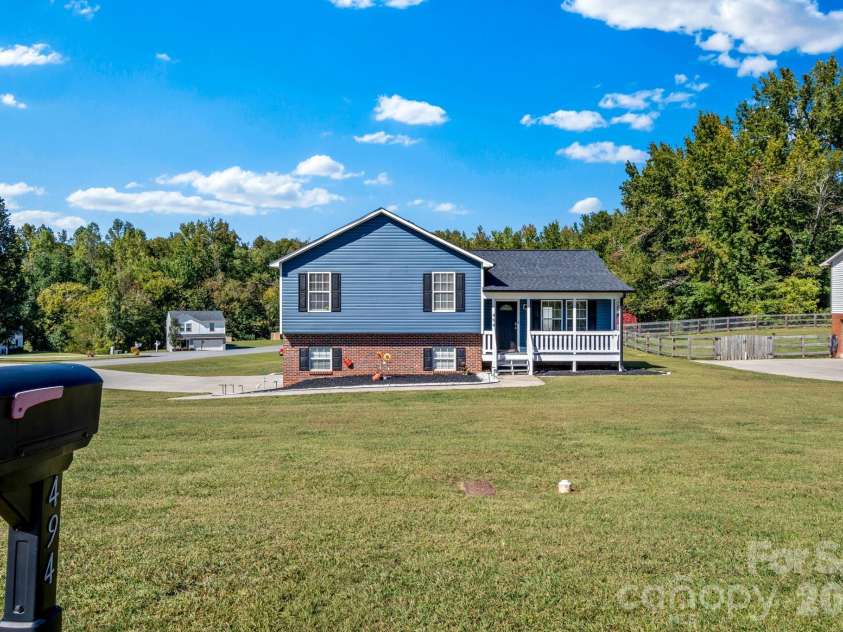 494 Sunset Ridge Lane, Lexington, NC 27295.  MLS# CAR4433823, YatesRealty ID 56237. 