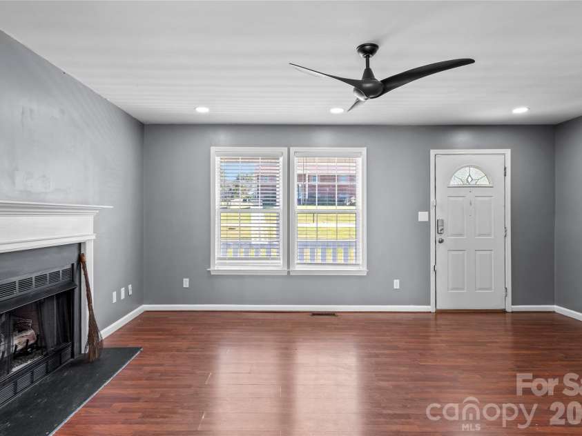494 Sunset Ridge Lane, Lexington, NC 27295.  MLS# CAR4433823, YatesRealty ID 56237. 