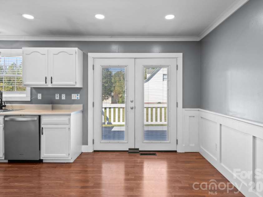 494 Sunset Ridge Lane, Lexington, NC 27295.  MLS# CAR4433823, YatesRealty ID 56237. 