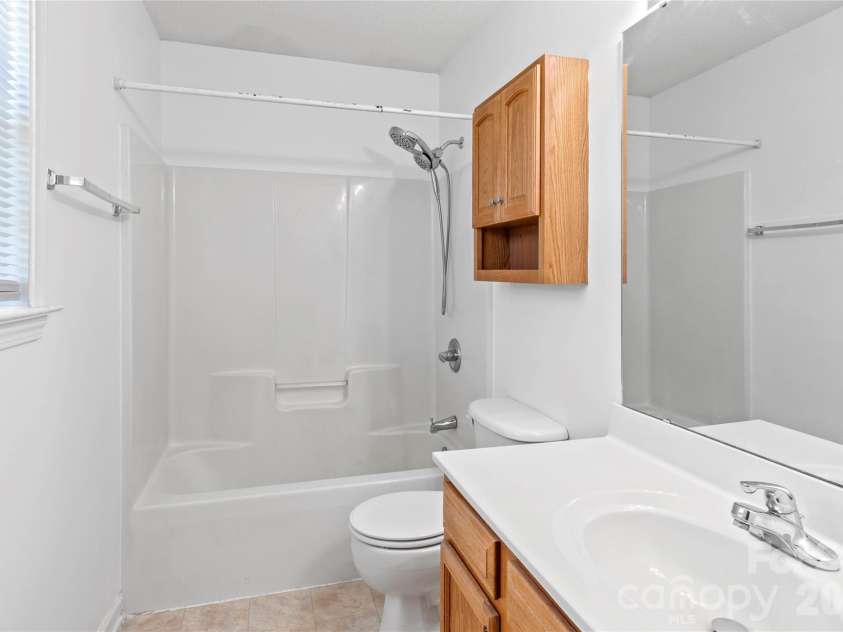 494 Sunset Ridge Lane, Lexington, NC 27295.  MLS# CAR4433823, YatesRealty ID 56237. 
