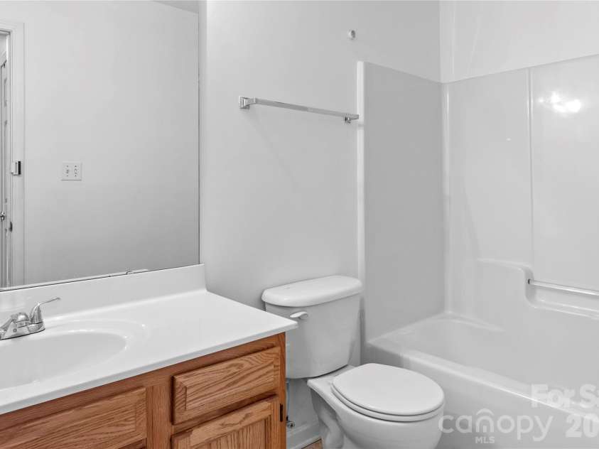 494 Sunset Ridge Lane, Lexington, NC 27295.  MLS# CAR4433823, YatesRealty ID 56237. 