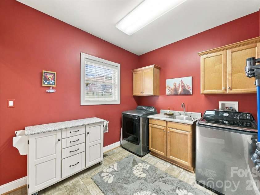 2481 Genes Loop, Morganton, NC 28655.  MLS# CAR4433752, YatesRealty ID 56239. 