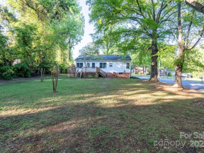 676 Forest Street, Concord, NC 28025.  MLS# CAR4243401, YatesRealty ID 5624. 