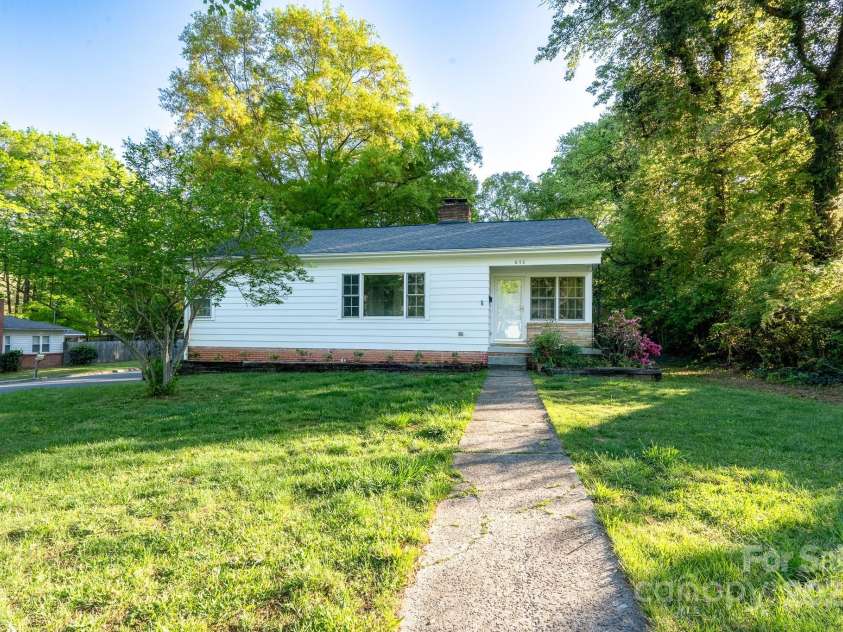 676 Forest Street, Concord, NC 28025.  MLS# CAR4243401, YatesRealty ID 5624. 