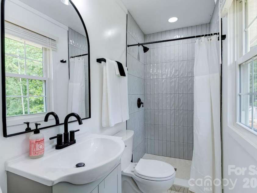 12,20,28,36 Collins Mountain Drive, Asheville, NC 28804.  MLS# CAR4433391, YatesRealty ID 56240. 20 Collins