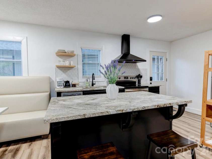 36 Collins Mountain Drive, Asheville, NC 28804.  MLS# CAR4433286, YatesRealty ID 56242. Kitchen