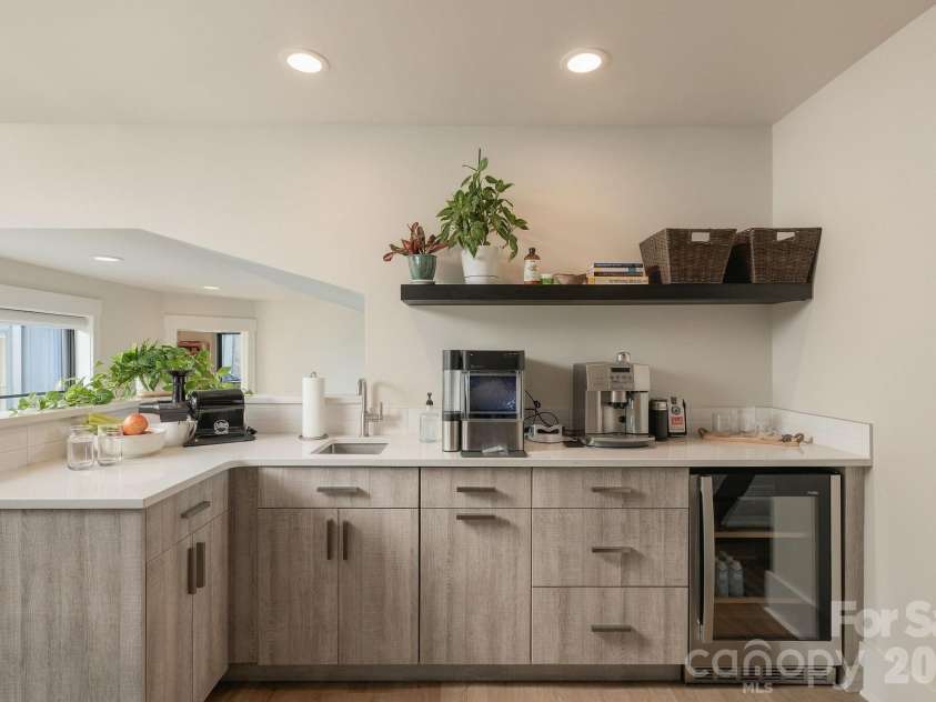 298 Marietta Road, Mooresville, NC 28117.  MLS# CAR4432795, YatesRealty ID 56243. Kitchenette in upper level flex space