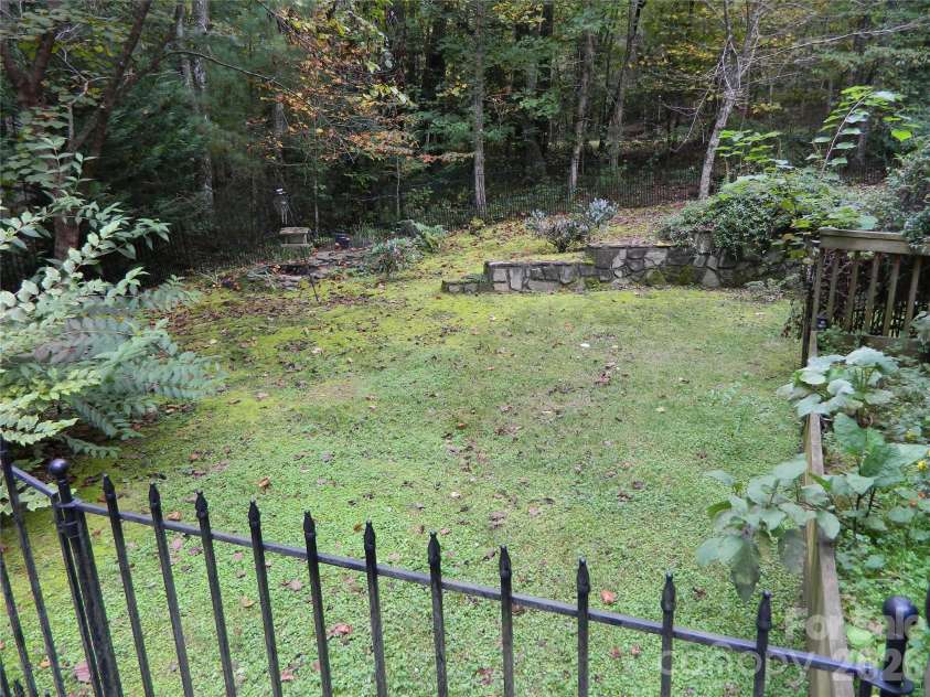 4307 Partridge Court, Lenoir, NC 28645.  MLS# CAR4433483, YatesRealty ID 56245. 