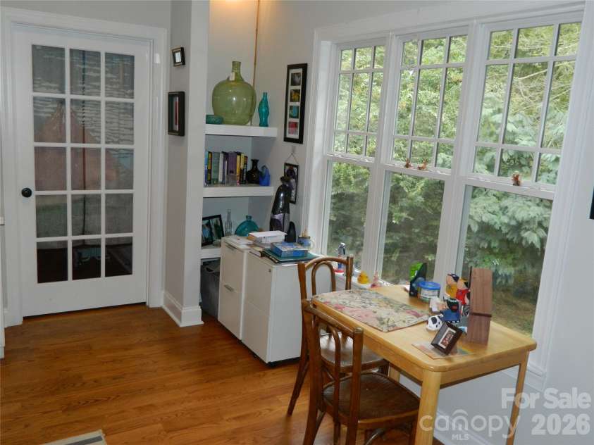 4307 Partridge Court, Lenoir, NC 28645.  MLS# CAR4433483, YatesRealty ID 56245. Breakfast Area