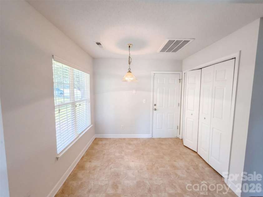 11344 Pointer Ridge Drive, Charlotte, NC 28214.  MLS# CAR4433903, YatesRealty ID 56248. 