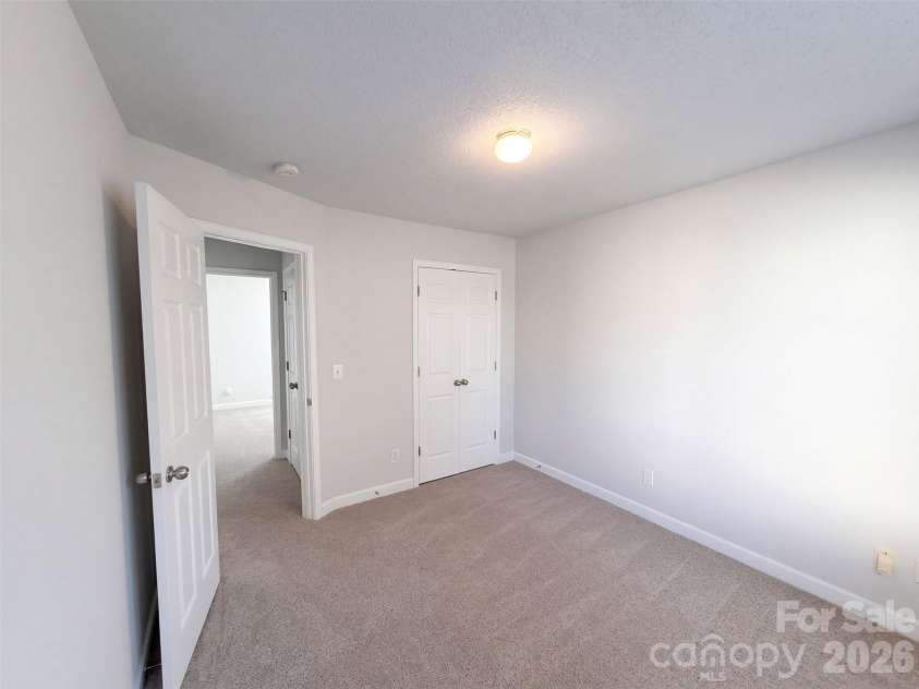 11344 Pointer Ridge Drive, Charlotte, NC 28214.  MLS# CAR4433903, YatesRealty ID 56248. 