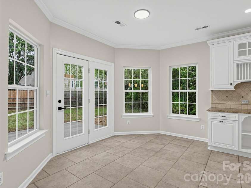 15127 Kellington Court, Charlotte, NC 28273.  MLS# CAR4433895, YatesRealty ID 56249. 