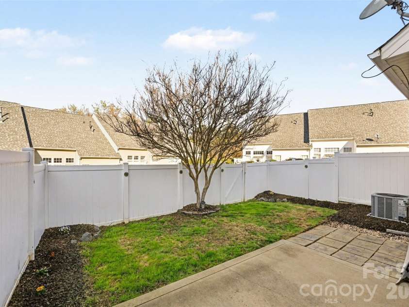158 Snead Road, Fort Mill, SC 29715.  MLS# CAR4358200, YatesRealty ID 5625. 