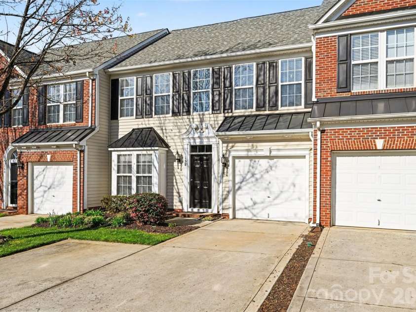 158 Snead Road, Fort Mill, SC 29715.  MLS# CAR4358200, YatesRealty ID 5625. 