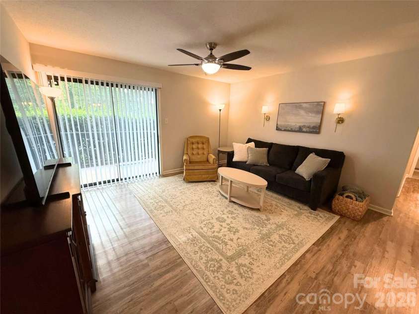 4918 Sardis Road, Charlotte, NC 28270.  MLS# CAR4433879, YatesRealty ID 56250. Living Room
