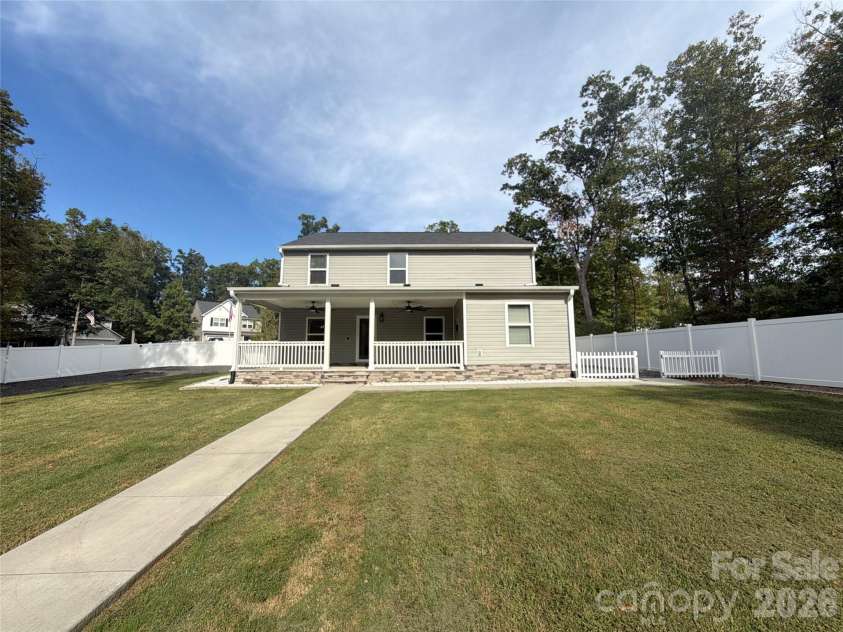 838 Sorrel Lane, Oakboro, NC 28129.  MLS# CAR4433928, YatesRealty ID 56251. 