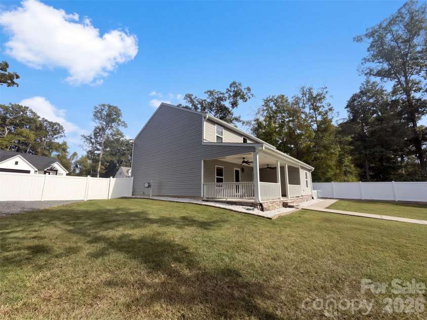 838 Sorrel Lane, Oakboro, NC 28129.  MLS# CAR4433928, YatesRealty ID 56251. 