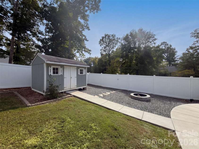 838 Sorrel Lane, Oakboro, NC 28129.  MLS# CAR4433928, YatesRealty ID 56251. 