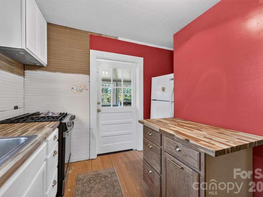 115 Spa Street, Morganton, NC 28655.  MLS# CAR4433698, YatesRealty ID 56252. 