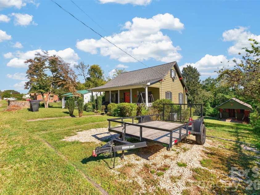 115 Spa Street, Morganton, NC 28655.  MLS# CAR4433698, YatesRealty ID 56252. 
