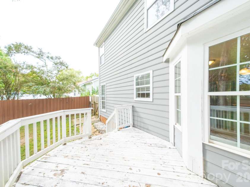 13836 Poppleton Court, Charlotte, NC 28273.  MLS# CAR4433885, YatesRealty ID 56253. Open deck for grilling or entertaining