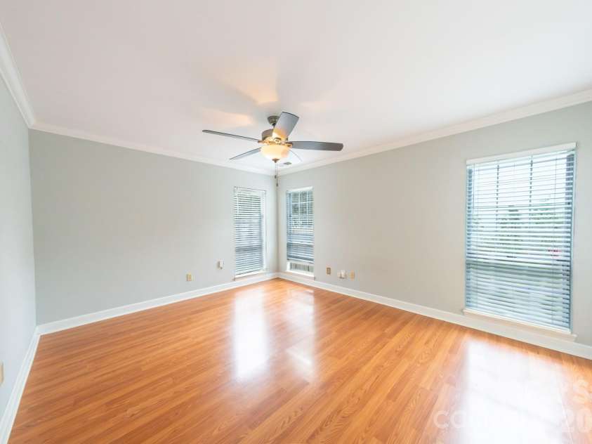 13836 Poppleton Court, Charlotte, NC 28273.  MLS# CAR4433885, YatesRealty ID 56253. Spacious primary bedroom on main level