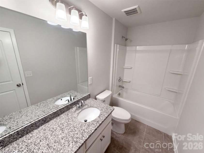 6219 Shumard Oak Way, Fort Mill, SC 29707.  MLS# CAR4433935, YatesRealty ID 56254. 