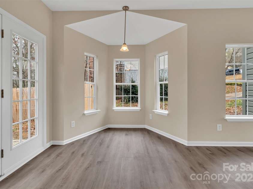 1331 Copper Creek Lane, Fort Mill, SC 29715.  MLS# CAR4326414, YatesRealty ID 5626. Dining area off the kitchen and open to the living room!