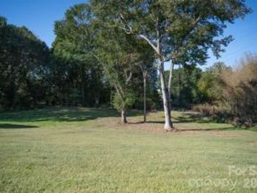 1733 Rhyne Carter Road, Gastonia, NC 28054.  MLS# CAR4431580, YatesRealty ID 56261. 