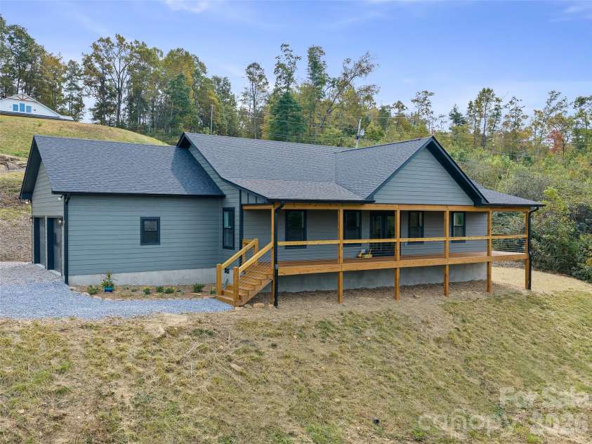 110 Shangrila Trail, Spruce Pine, NC 28777.  MLS# CAR4433983, YatesRealty ID 56263. 