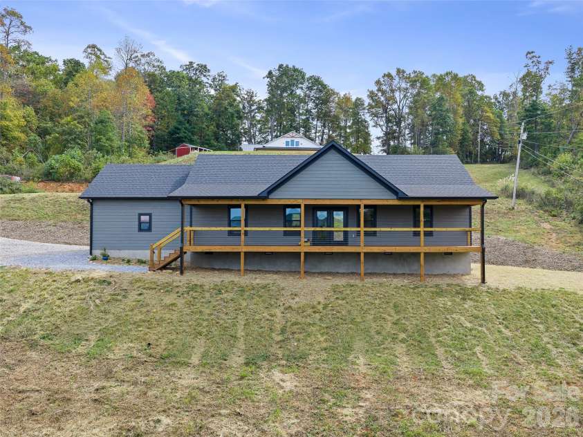 110 Shangrila Trail, Spruce Pine, NC 28777.  MLS# CAR4433983, YatesRealty ID 56263. 