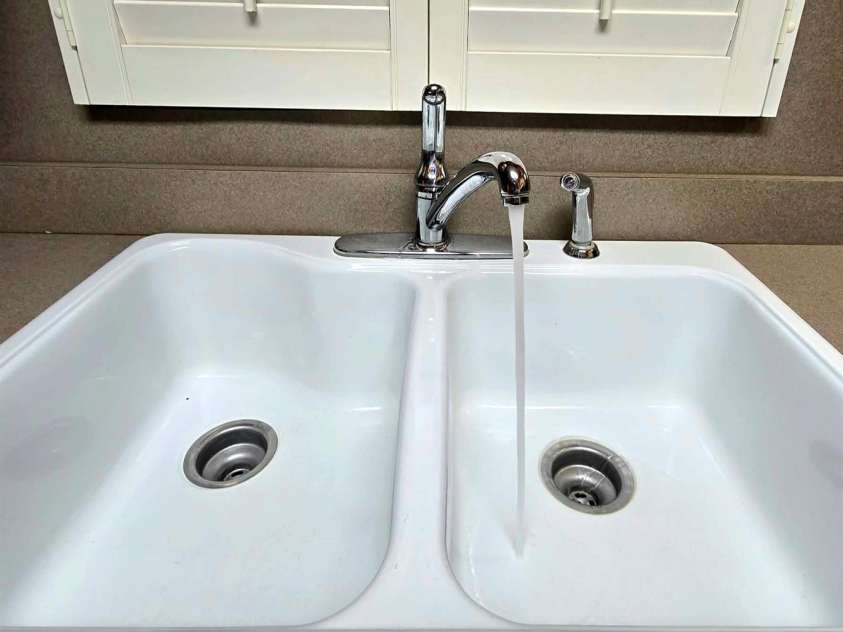 4107 Windwood Drive, Gastonia, NC 28056.  MLS# CAR4433892, YatesRealty ID 56264. Double Basin Kitchen Sink