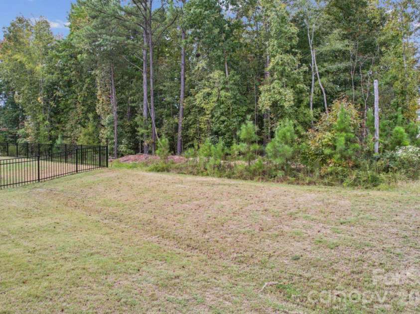 8704 Frank Grier Road, Charlotte, NC 28215.  MLS# CAR4433413, YatesRealty ID 56267. Backyard