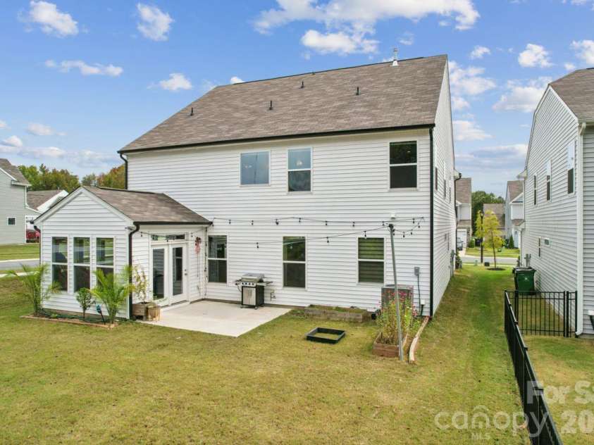 8704 Frank Grier Road, Charlotte, NC 28215.  MLS# CAR4433413, YatesRealty ID 56267. Backyard and patio