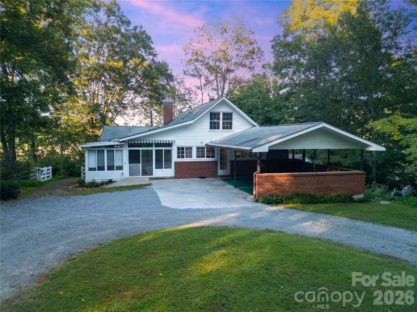 4392 Island Ford Road, Brevard, NC 28712.  MLS# CAR4425014, YatesRealty ID 56269. 