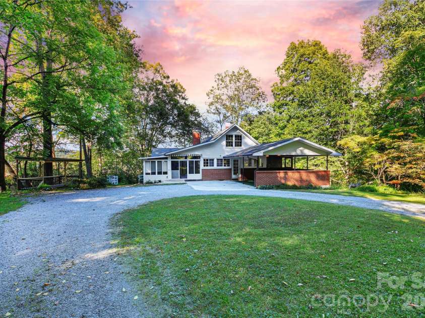 4392 Island Ford Road, Brevard, NC 28712.  MLS# CAR4425014, YatesRealty ID 56269. 