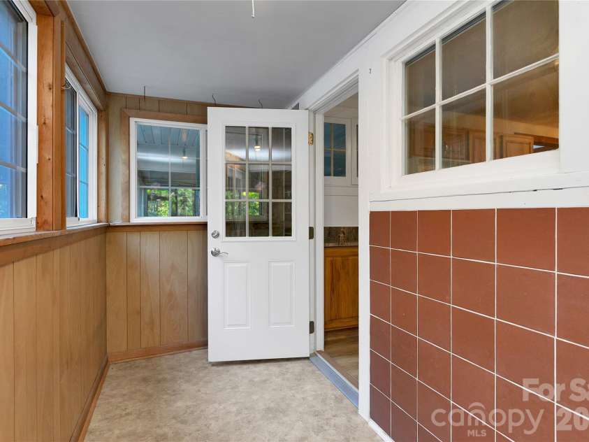 4392 Island Ford Road, Brevard, NC 28712.  MLS# CAR4425014, YatesRealty ID 56269. 