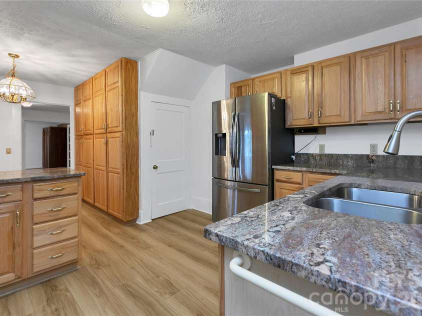 4392 Island Ford Road, Brevard, NC 28712.  MLS# CAR4425014, YatesRealty ID 56269. 